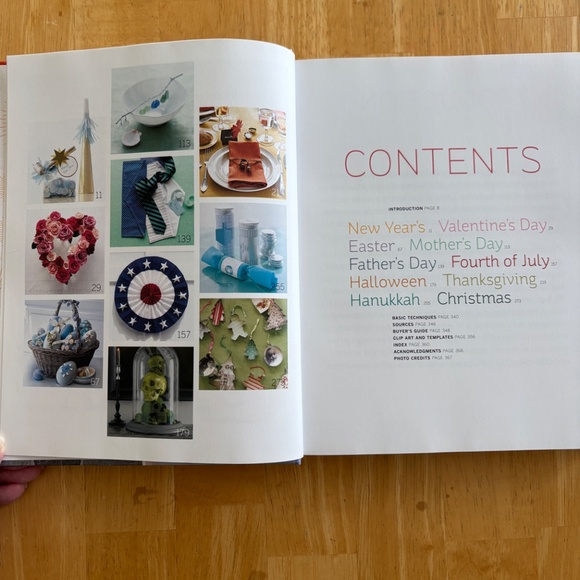 Martha Stewart’s Handmade Holiday Crafts - Picture 2 of 3